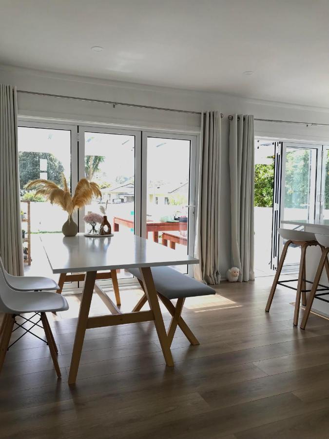 Bright & Comfy Stay In Newly Renovated Home With Parking 奥克兰 外观 照片